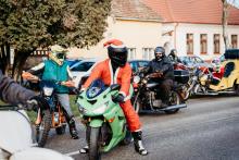 motoros mikulások